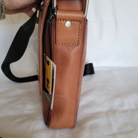 Blackbook Cognac Leather Tablet bag - Picture 9 of 11
